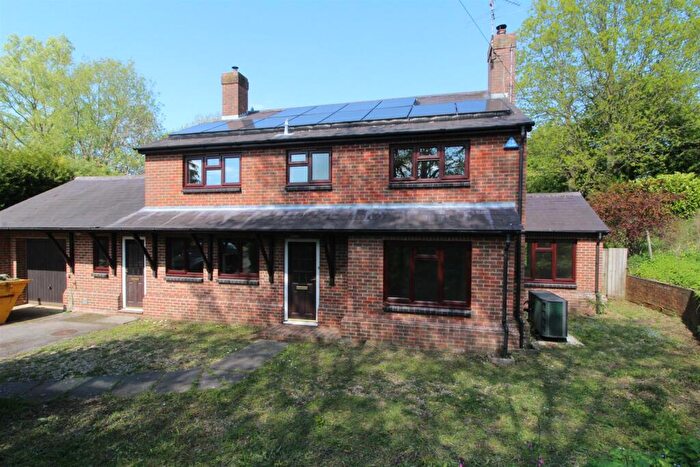 4 Bedroom Detached House To Rent In Chapel Lane, Thornborough, Buckingham, MK18