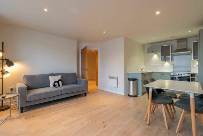 2 Bedroom Apartment To Rent In Quartz, Hall Street, B18