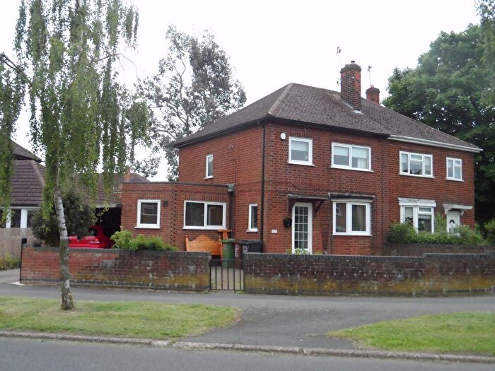 3 Bedroom Semi Detached House To Rent In Studfall Avenue, Corby, NN17