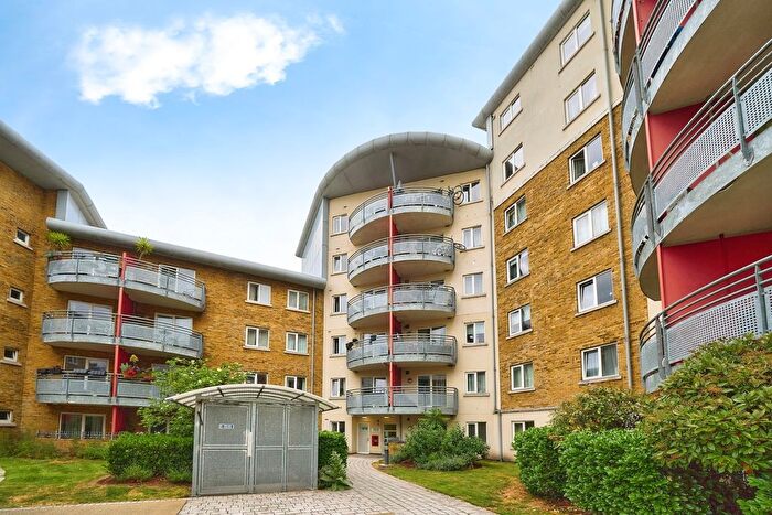1 Bedroom Flat For Sale In Pancras Way, London, London, E3