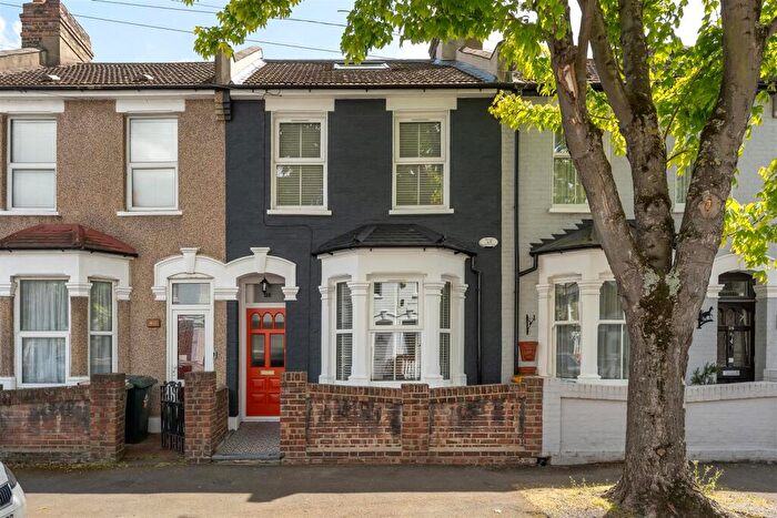 4 Bedroom Terraced House For Sale In Tweedmouth Road, Plaistow, E13