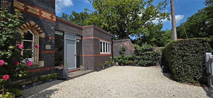 2 Bedroom Semi-Detached House For Sale In Birmingham Road, Warwick, Warwickshire, CV35