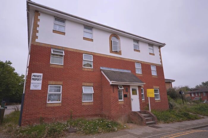 2 Bedroom Flat For Sale In Downings, London, E6