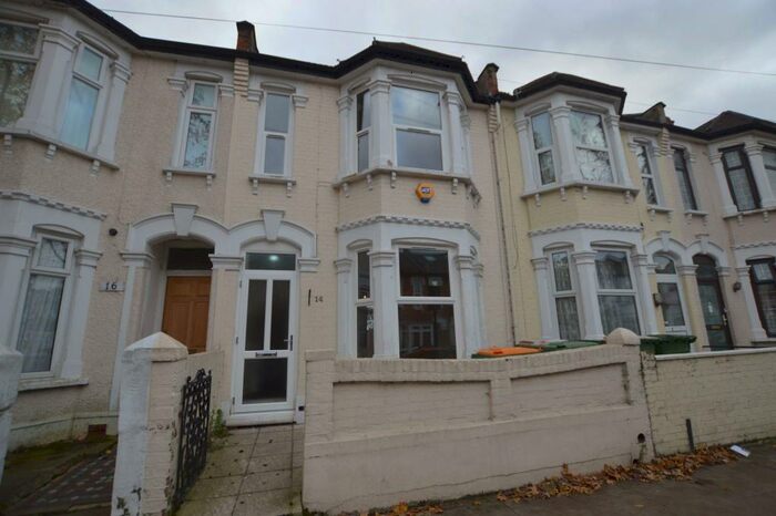 3 Bedroom House To Rent In Shelley Avenue, Manor Park, E12