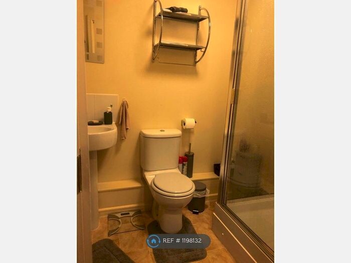 1 Bedroom Flat To Rent In Lock, Stoke-On-Trent, ST4