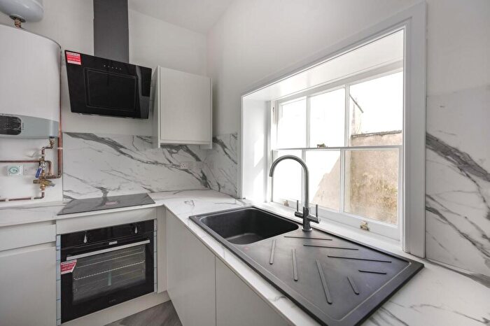 1 Bedroom Apartment To Rent In Priory Street, Monmouth, NP25