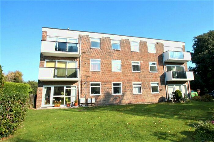 2 Bedroom Flat To Rent In Clare Lodge, Sea Lane, Rustington, West Sussex BN16