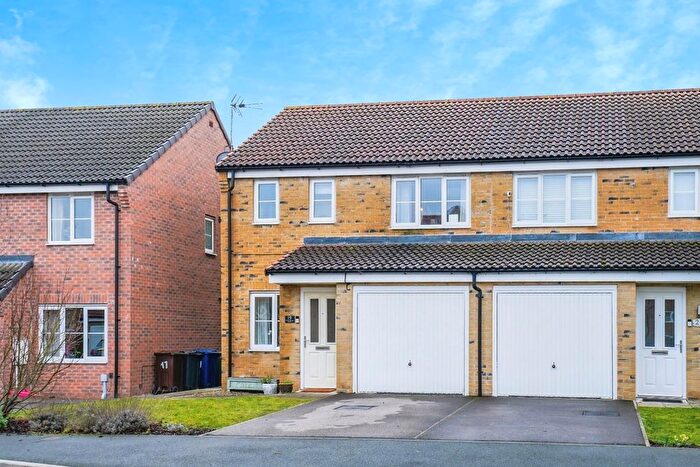3 Bedroom Semi-Detached House For Sale In Palm House Drive, Selby, YO8