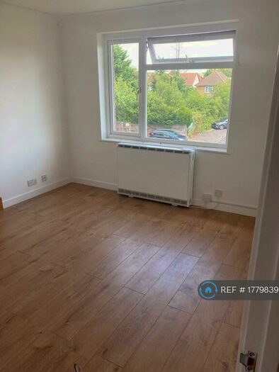 1 Bedroom Flat To Rent In Ridge Bank, Slough, SL1