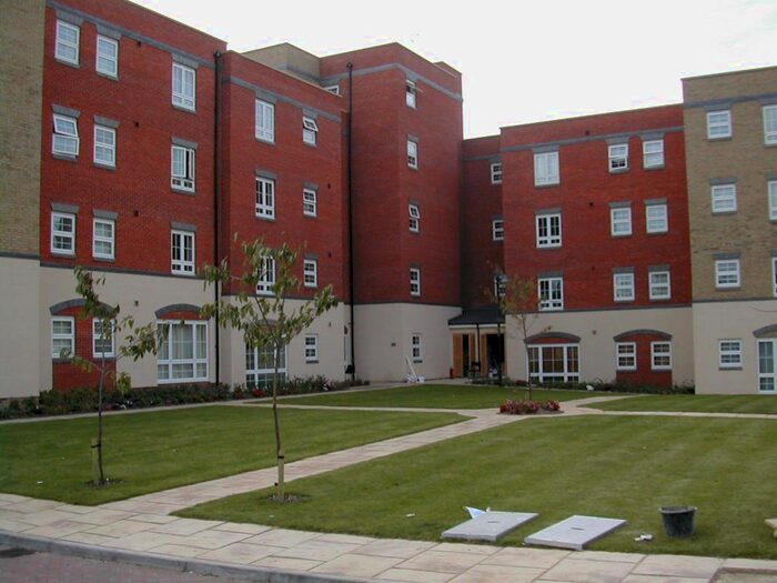 2 Bedroom Flat To Rent In Holyhead Mews, Cippenham, Slough SL1