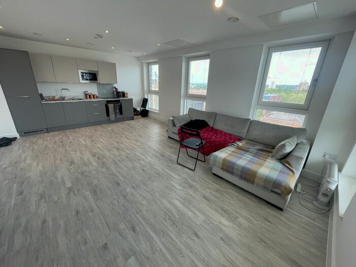 2 Bedroom Flat To Rent In Atelier, Chapel Street, Salford, M3