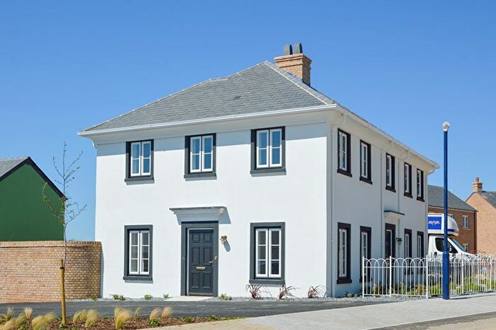 2 Bedroom Semi-Detached House To Rent In Garth Pelyas, Newquay, TR7