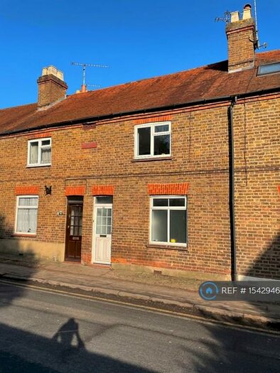 2 Bedroom Terraced House To Rent In Oxford Road, Marlow, SL7