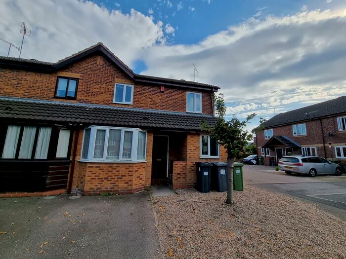 6 Bedroom Mews To Rent In Gundry Close, Leamington Spa, CV31