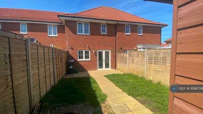 3 Bedroom Detached House To Rent In Central Boulevard, Aylesham, Canterbury, CT3