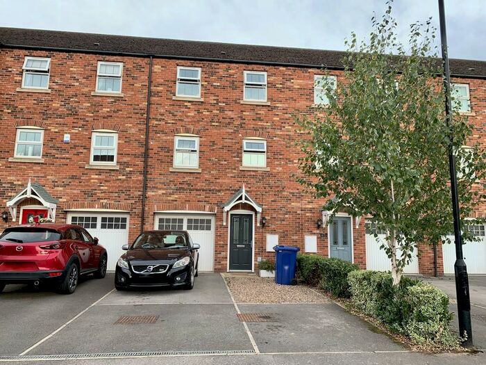 Houses for sale & to rent in DN7 6EW, Crook Tree Lane, Hatfield Doncaster