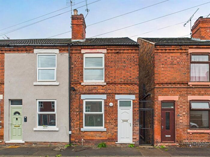 2 Bedroom End Of Terrace House To Rent In Godfrey Street, Netherfield, Nottingham, NG4