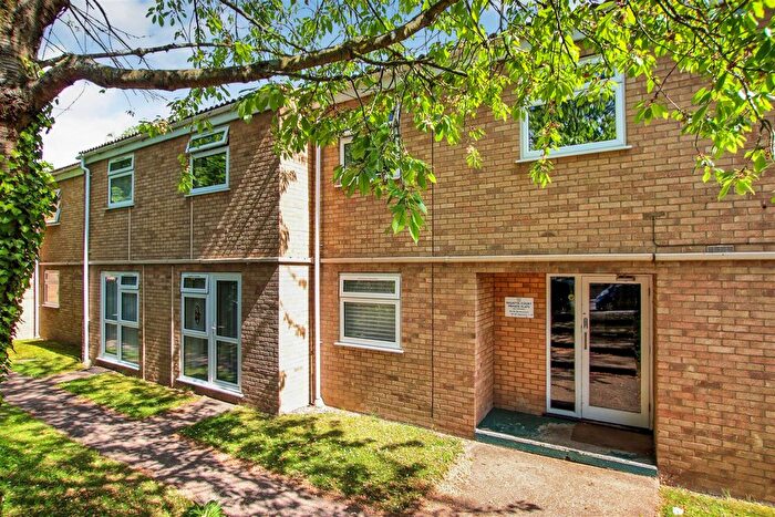 2 Bedroom Flat To Rent In Regatta Court, Cambridge, CB5