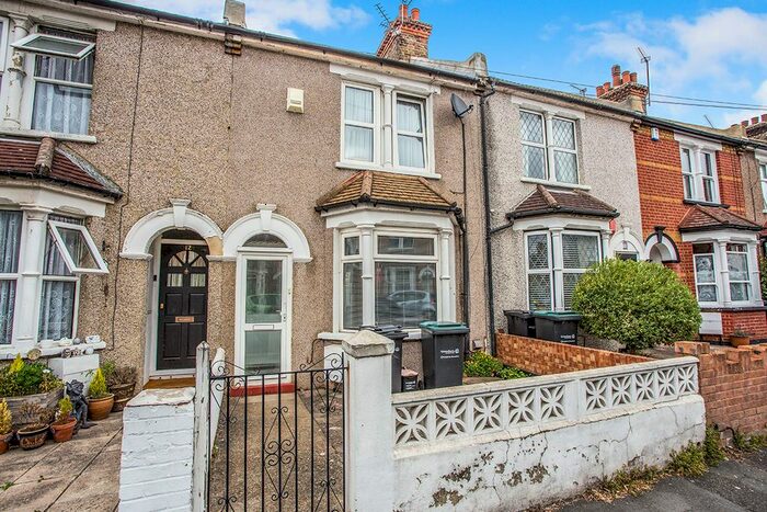 3 Bedroom Terraced House To Rent In Portland Avenue, Gravesend, Kent, DA12