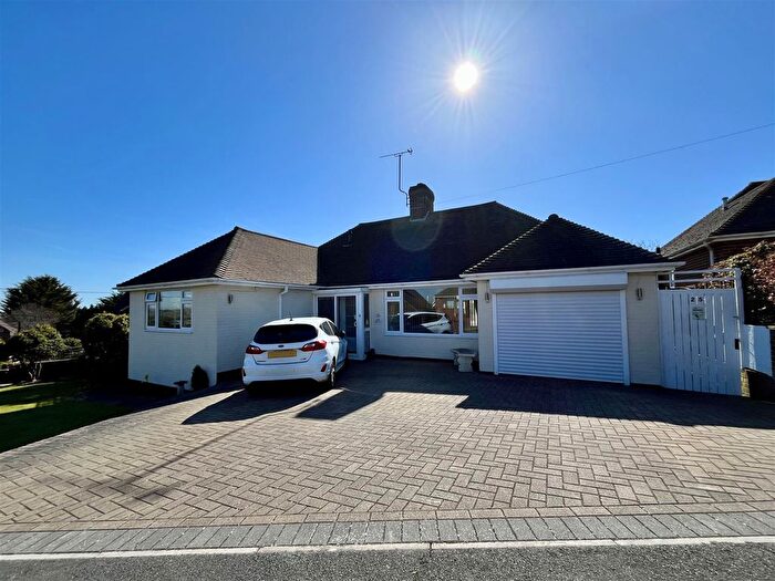 3 Bedroom Detached Bungalow For Sale In Meadow Way, Fairlight, TN35