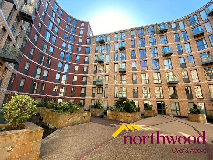 2 Bedroom Flat To Rent In I-Land Development, City Centre, Birmingham, B5