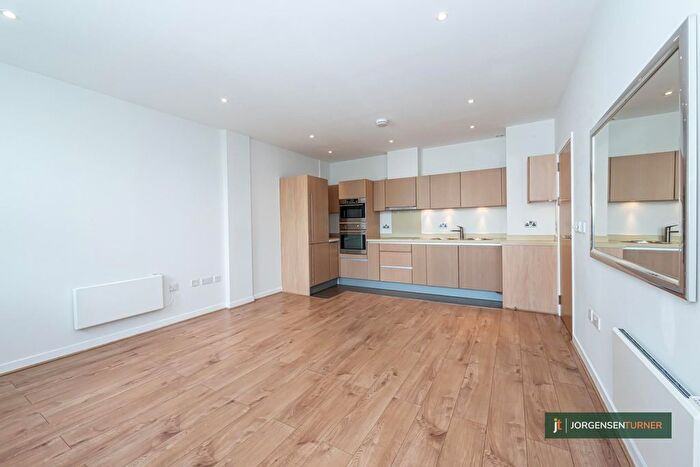 2 Bedroom Flat To Rent In Bromyard House, Bromyard Avenue, Acton, London, W3