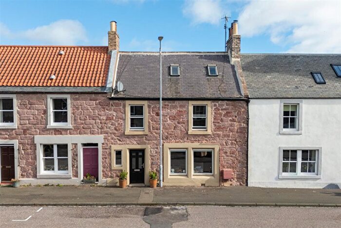 3 Bedroom Terraced House For Sale In High Street, Ayton, TD14