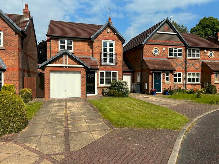 4 Bedroom Link Detached House To Rent In Coach House Court, Burscough, L40