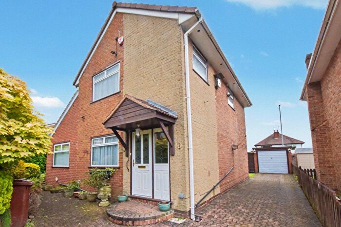 3 Bedroom Detached House For Sale In Ashdene, Leeds, West Yorkshire, LS12