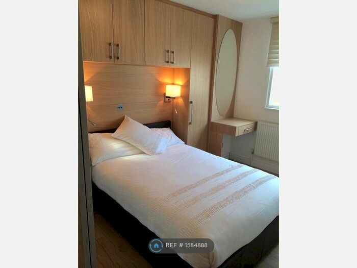 2 Bedroom Flat To Rent In George Street, London, W1U