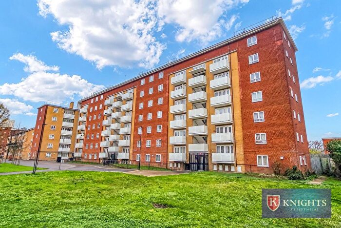 2 Bedroom Flat For Sale In Alma House, Sebastopol Road, London, N9