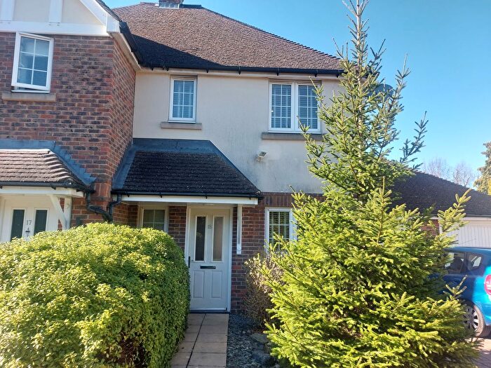 3 Bedroom Semi Detached House To Rent In Rowan Close, Banstead, SM7