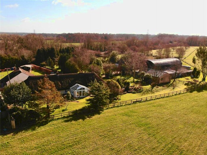 4 Bedroom Detached House For Sale In Andover Road, Faberstown, Andover, Hampshire, SP11