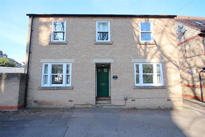 4 Bedroom Property To Rent In The Bakers House, Church Lane, Willingham, CB24