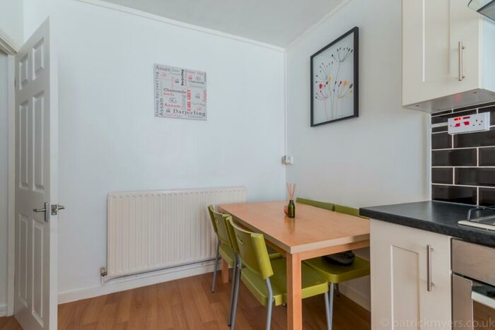 1 Bedroom Flat To Rent In Dog Kennel Hill Estate London, SE22