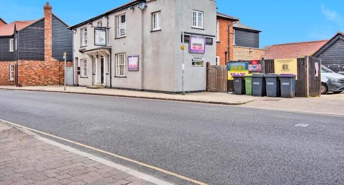 3 Bedroom Flat To Rent In East Street, Rochford, Essex, SS4