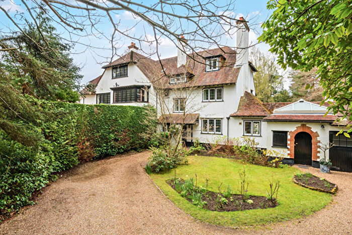 5 Bedroom House For Sale In Holly Bank Road, Hook Heath, GU22