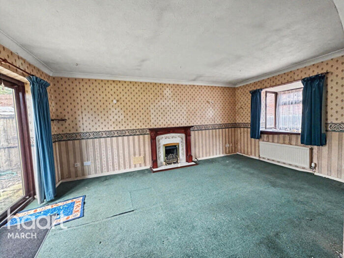 2 Bedroom Bungalow For Sale In Grenadiers Drive, Chatteris, PE16 - Photo 2