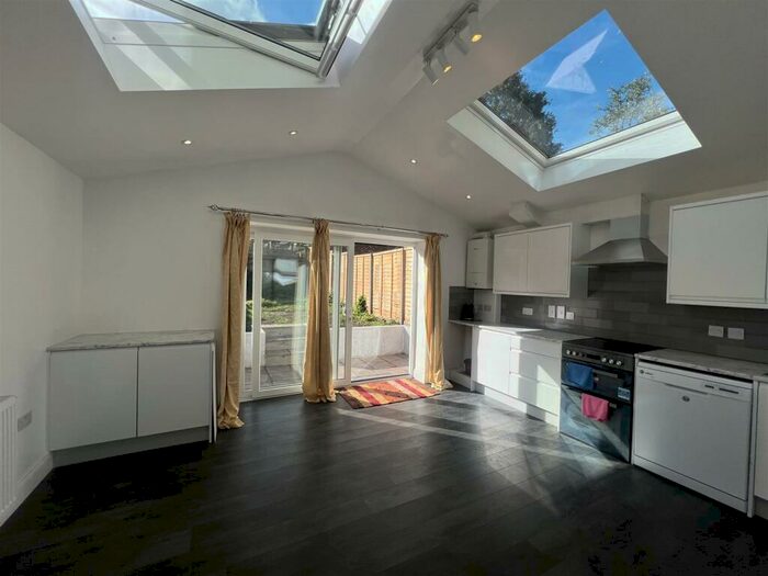 4 Bedroom Terraced House To Rent In Forest Road, E17