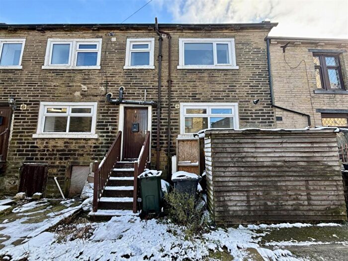 2 Bedroom Terraced House For Sale In Nelson Place, Queensbury, Bradford, BD13