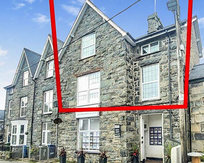 3 Bedroom House For Sale In Awel Deg, Tyn Celyn, Llanbedr, LL45