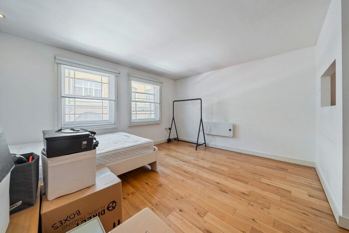 Studio To Rent In York Way, Kings Cross, London, N1