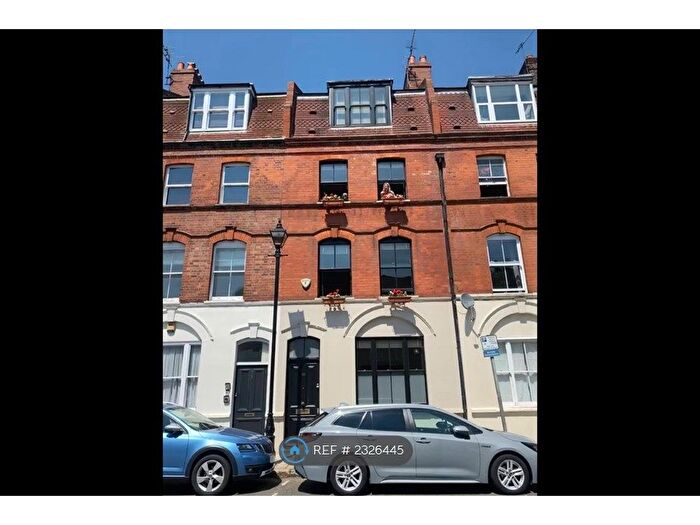 5 Bedroom Terraced House To Rent In Ashfield Street, London, E1