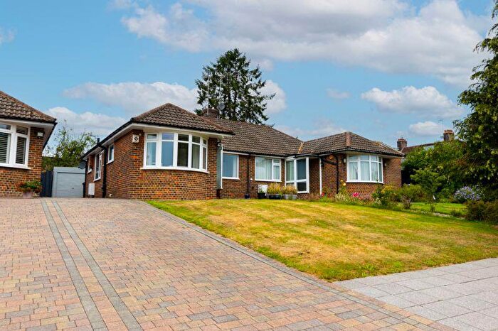 2 Bedroom Bungalow For Sale In Dewlands, Godstone, RH9