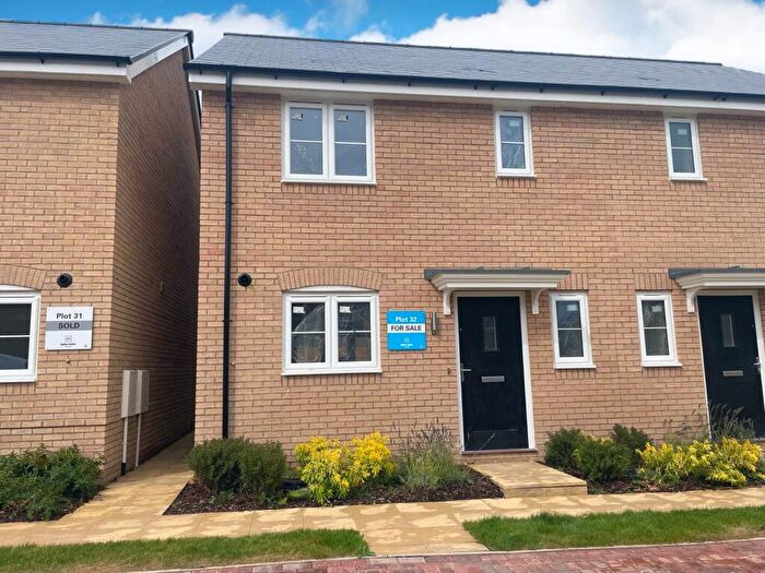 3 Bedroom Semi-Detached House For Sale In The Crescent, Ketton, PE9