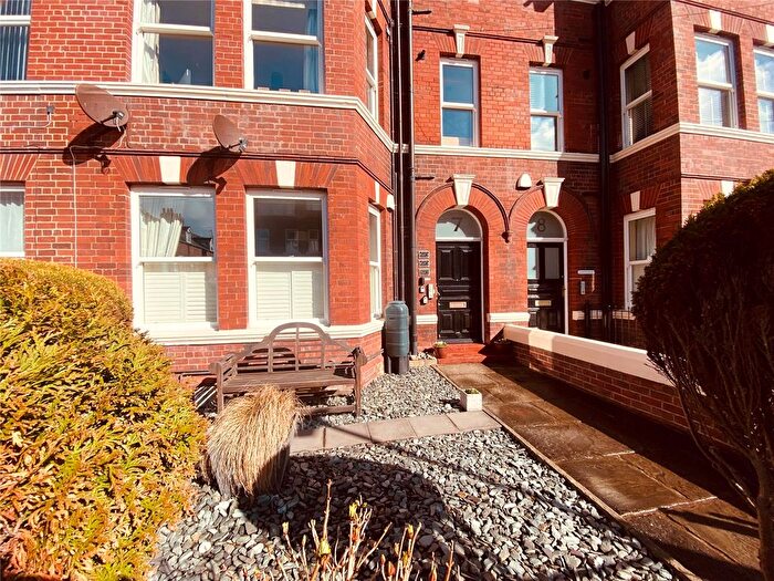 2 Bedroom Flat For Sale In Ladysmith Avenue, Whitby, North Yorkshire, YO21