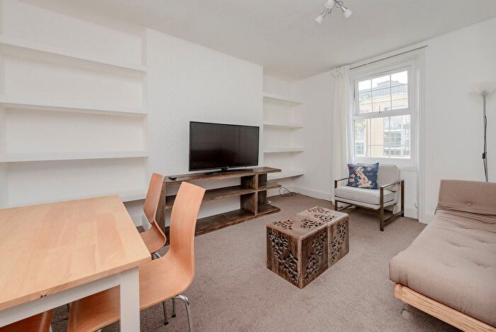 1 Bedroom Flat For Sale In Goldhawk Road, London, W12