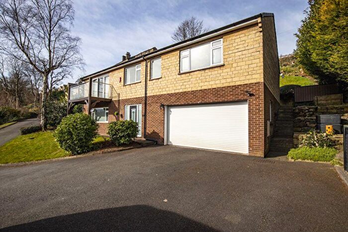 4 Bedroom Detached House For Sale In Small Lees Road, Ripponden, HX6