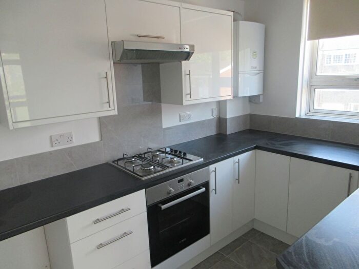 3 Bedroom Flat To Rent In Gardner Close, Wanstead, E11