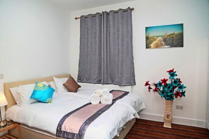 1 Bedroom Flat To Rent In New Canal Street, Birmingham, B5